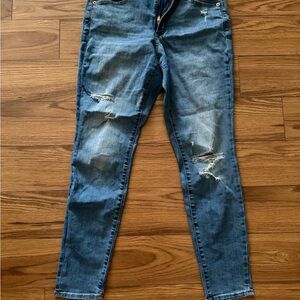 Stylish Blue Distressed Women's Jeans